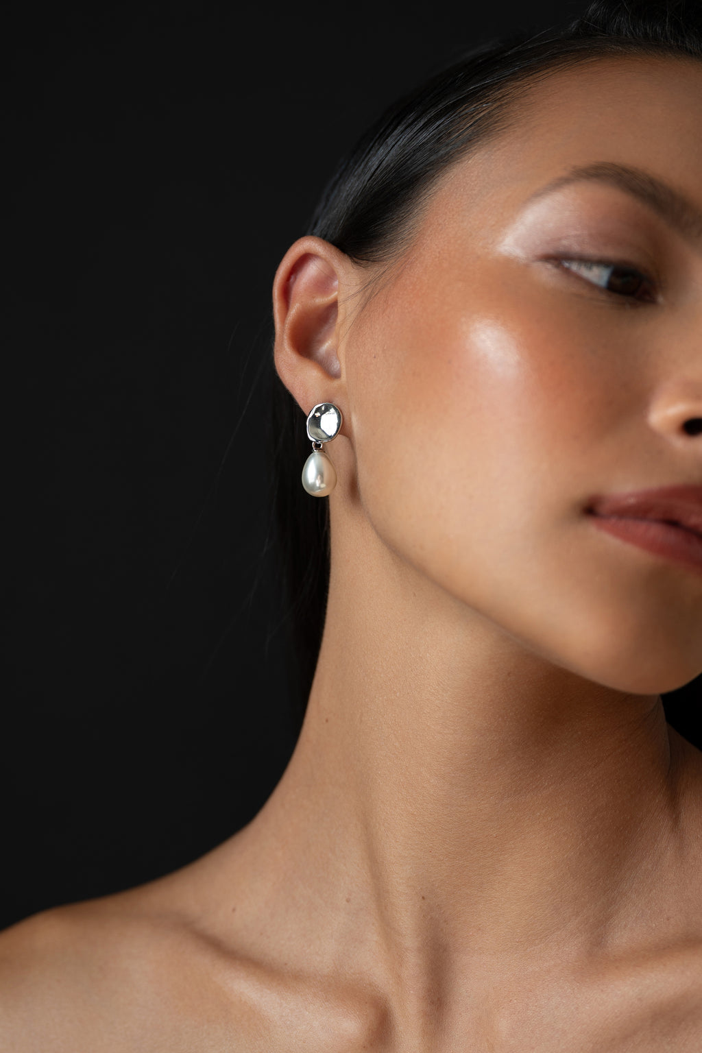 ABE Earrings 43489 Edited 2400x3600