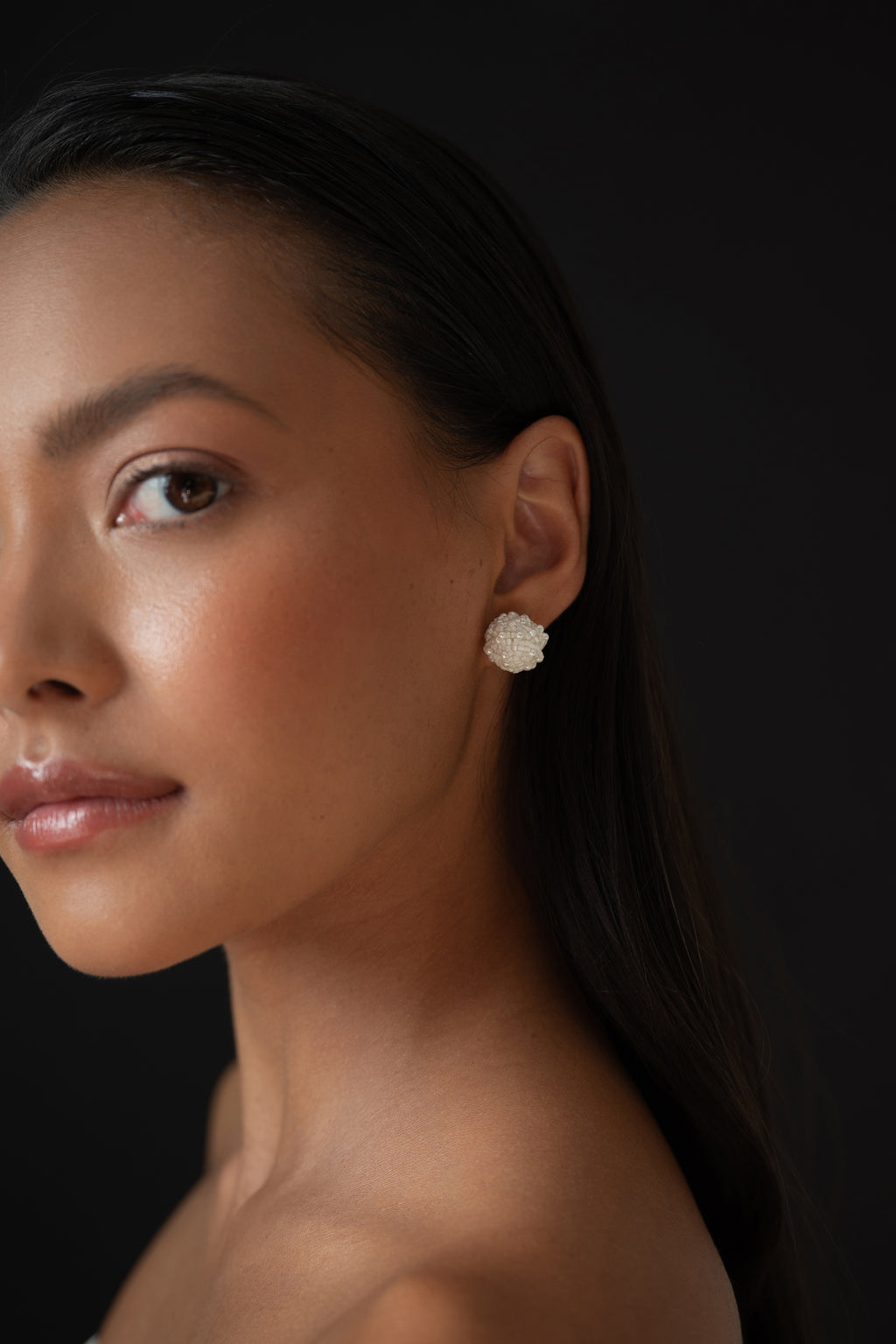 ABE Earrings 43519 Edited 2400x3600