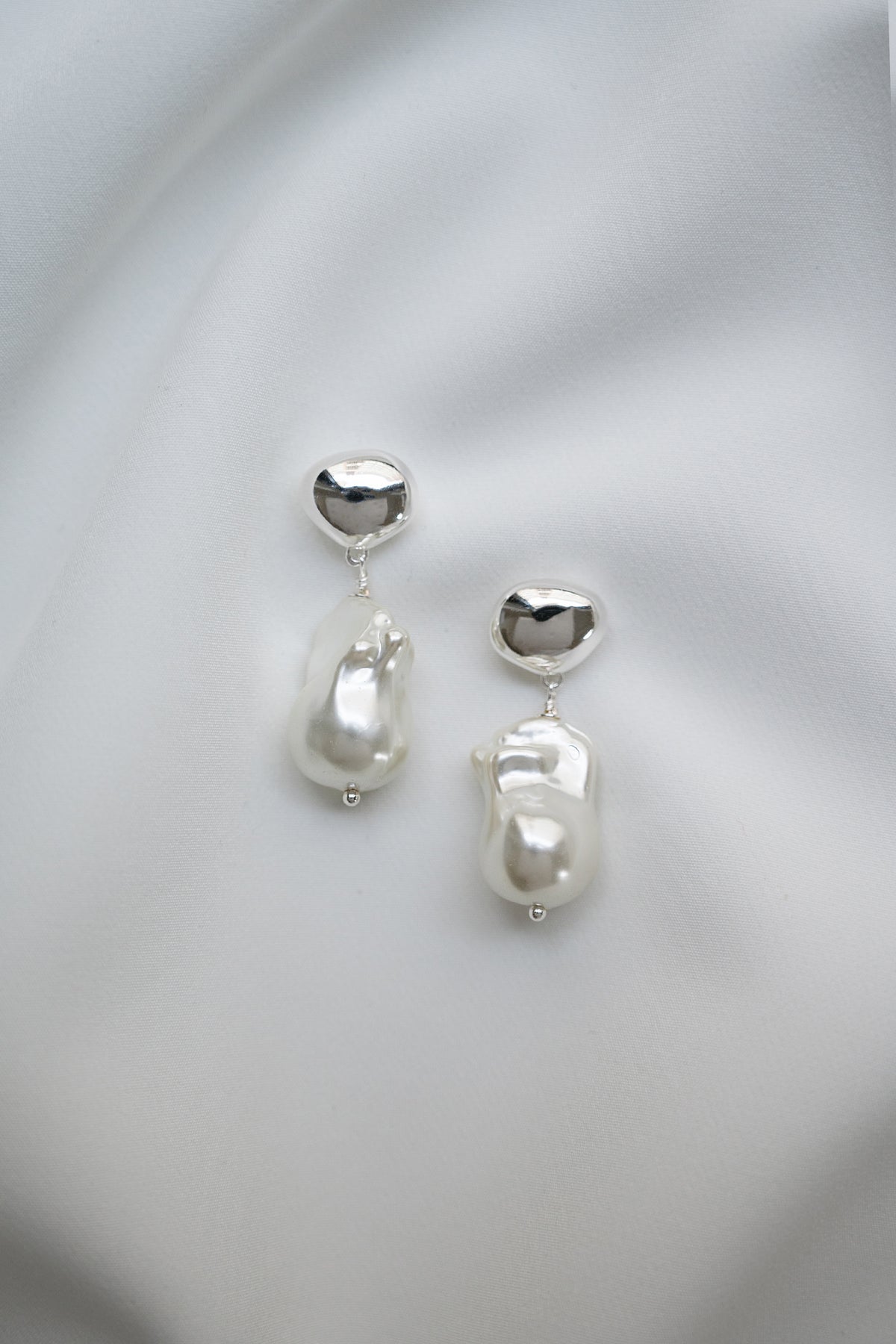 Earring Aurelia Final 5 2400x3600