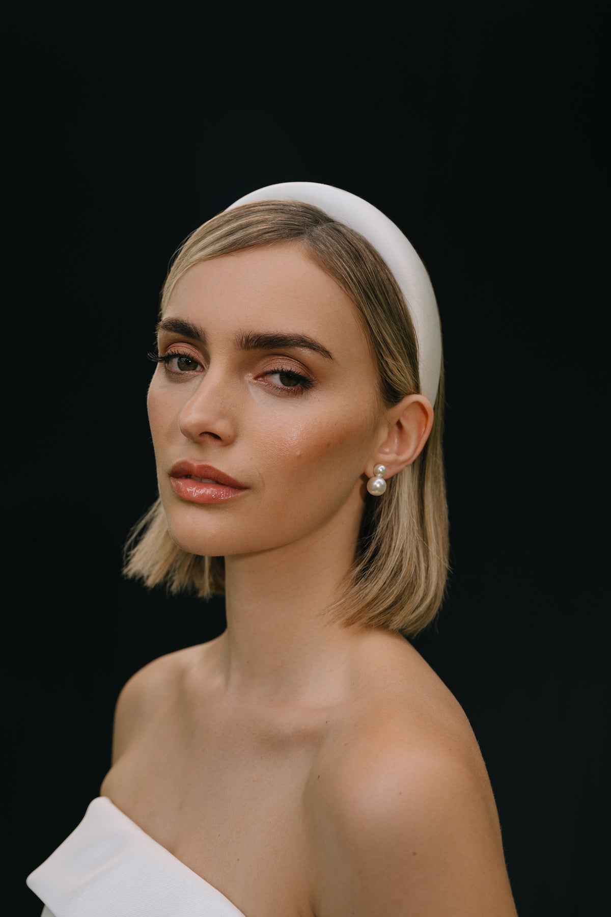 Earrings Iris Tori Headband 40686 Edited 2400x3600