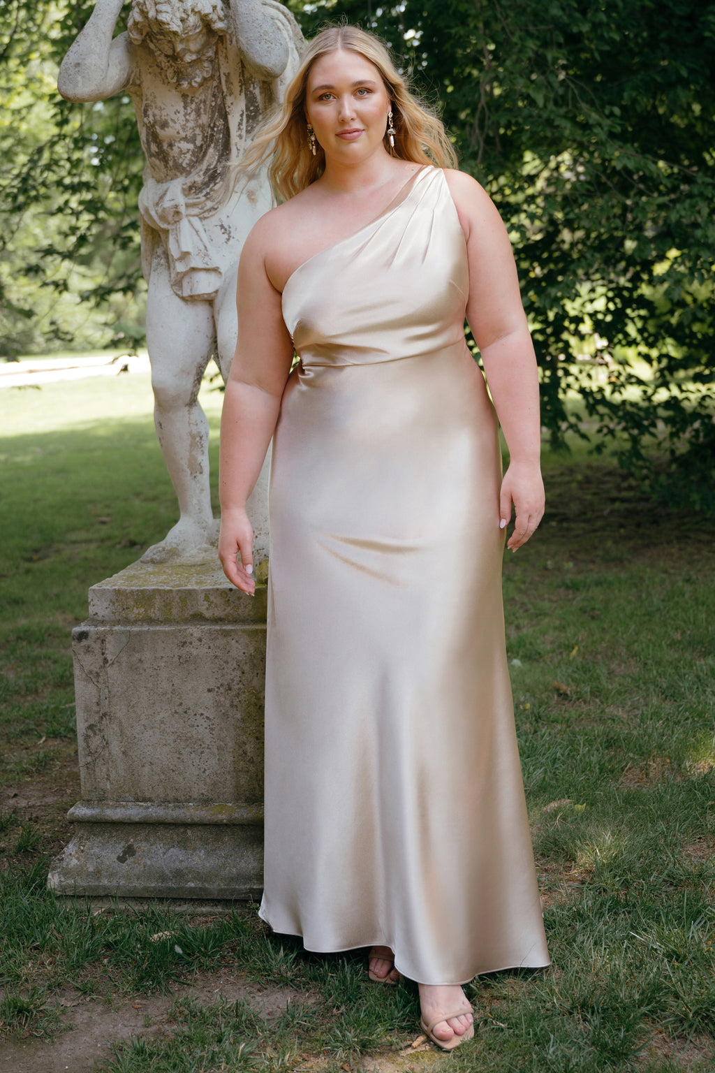 Lena PlusSize 7070 Edited 2400x3600