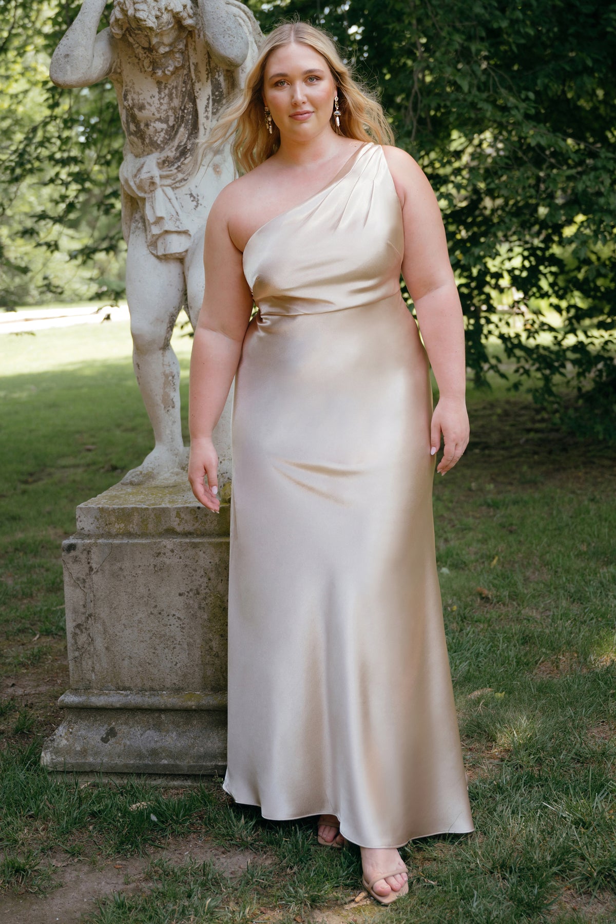 Lena PlusSize 7070 Edited 2400x3600